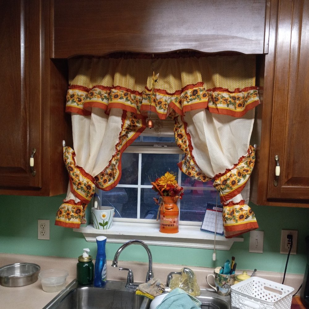 Pricilla Sunflower Kitchen Curtain